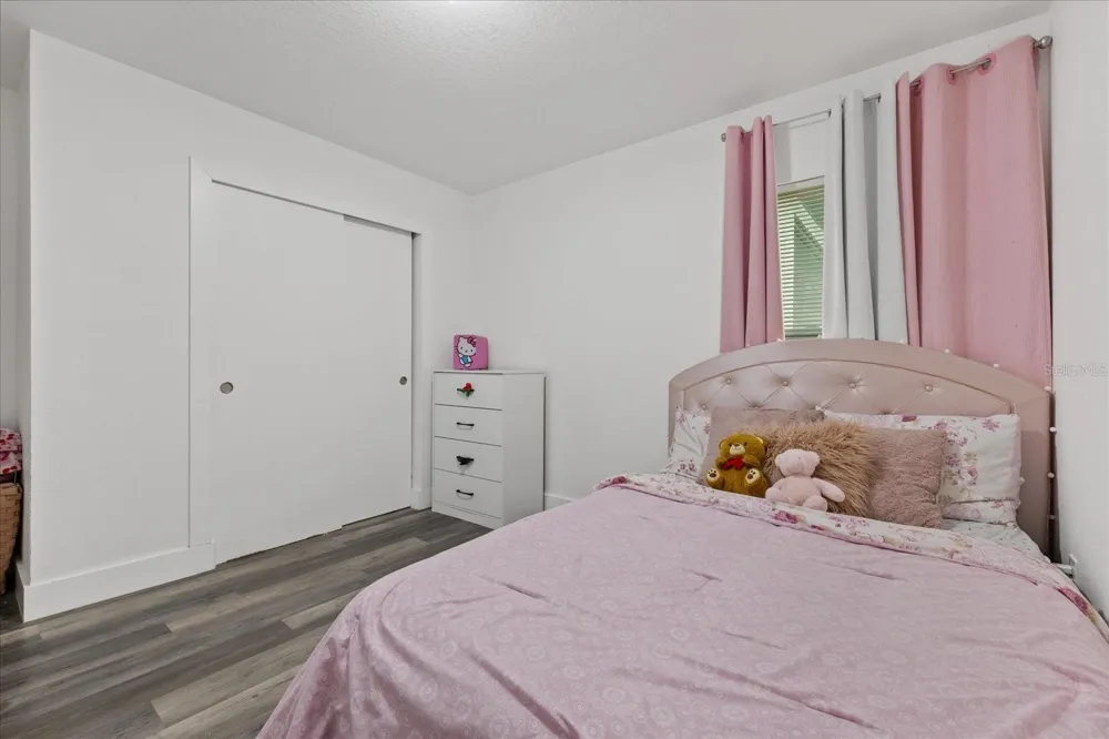 3209 E HANNA AVENUE Tampa, FL 33610