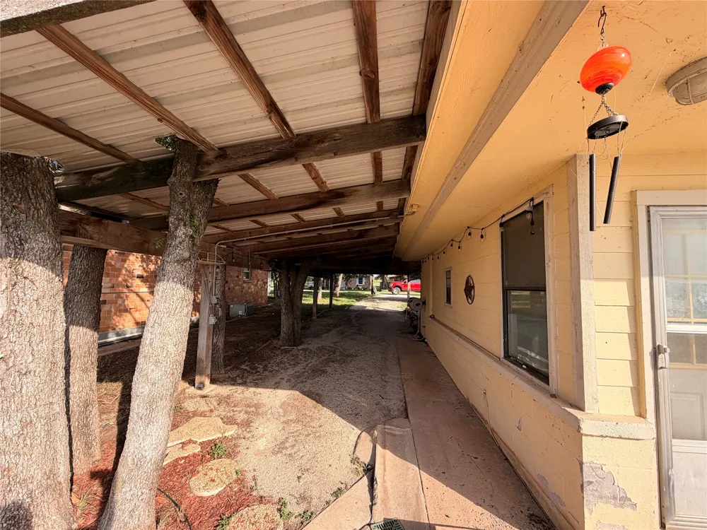 223 Avolyn Drive Brownwood, TX 76801