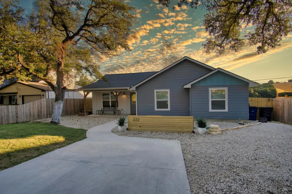 222 Lighthouse Canyon Lake, TX 78133