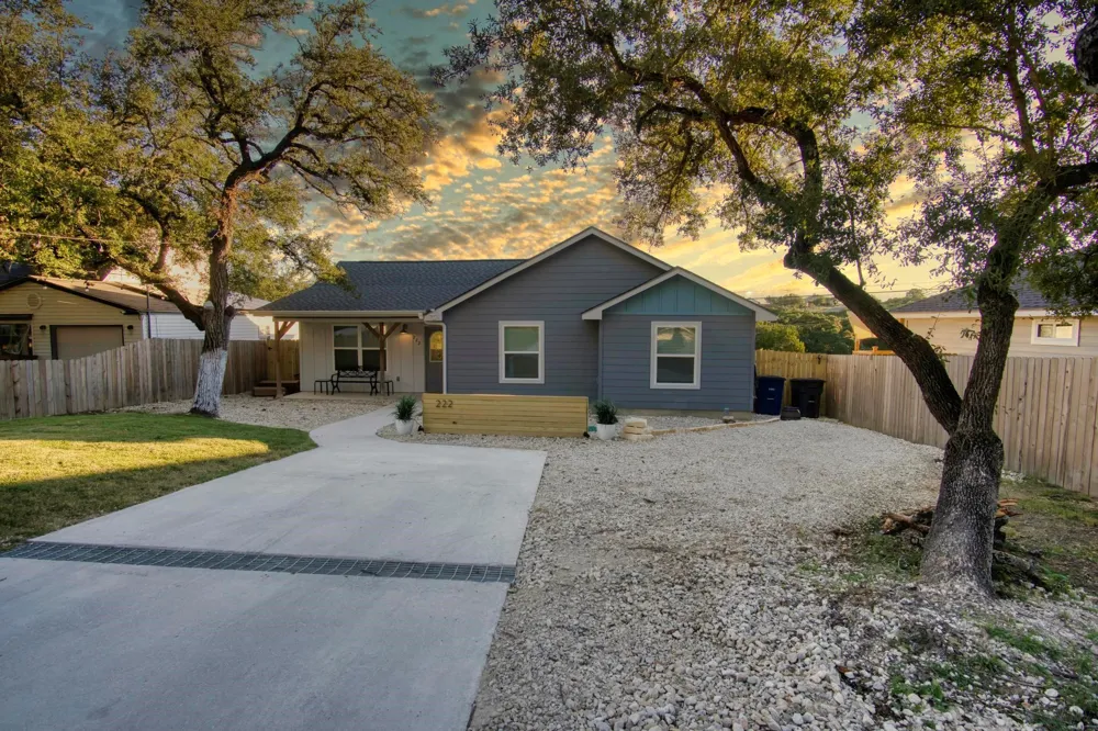 222 Lighthouse Canyon Lake, TX 78133