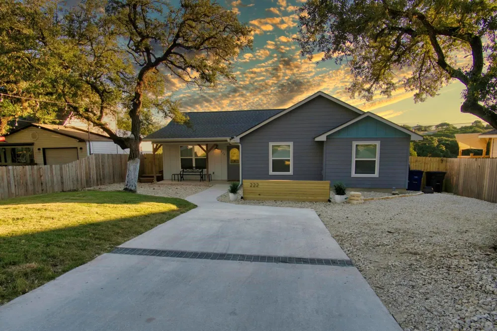 222 Lighthouse Canyon Lake, TX 78133
