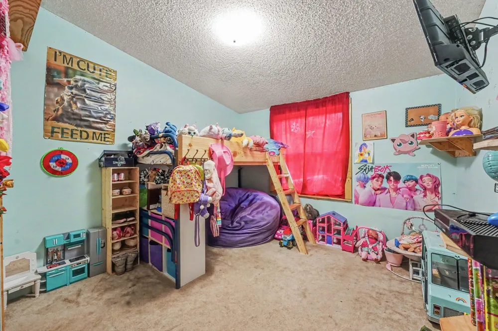 5847 W Austrian Pine Lane Grant, MI 49327