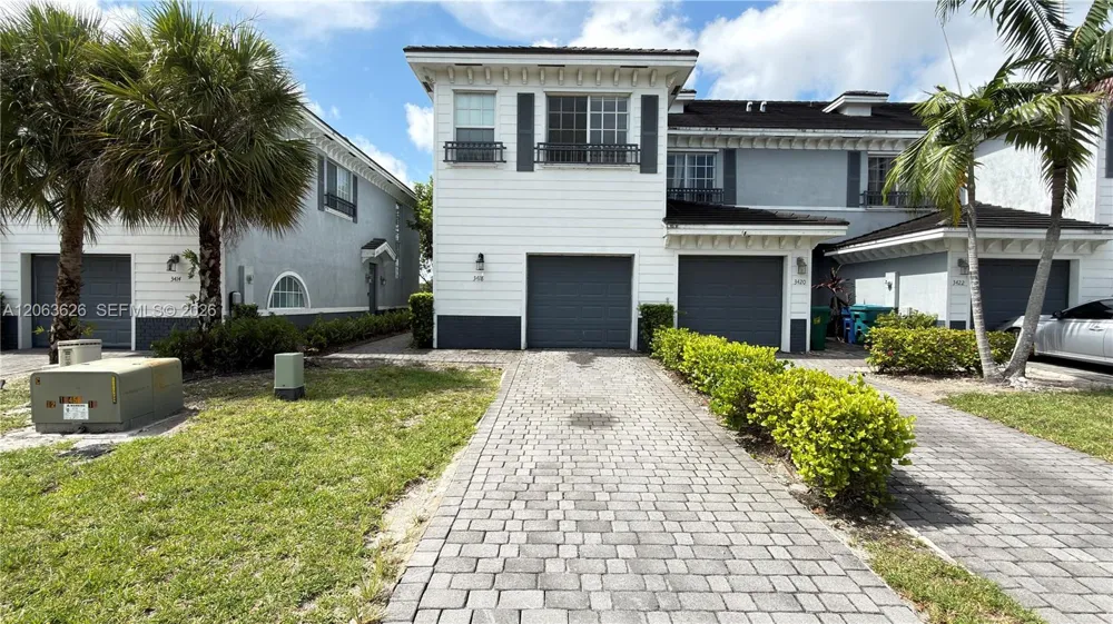 3418 NW 13th St Lauderhill, FL 33311