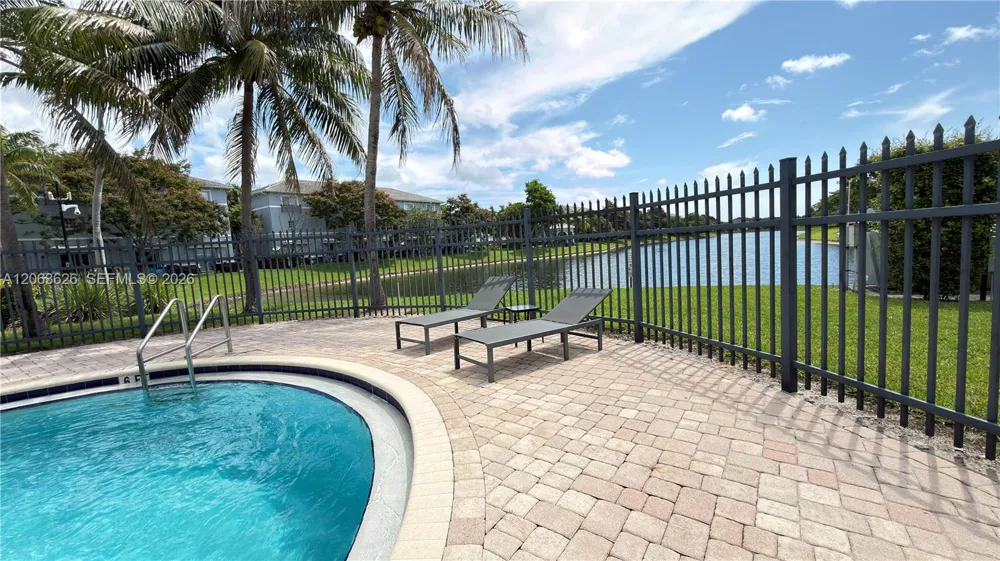 3418 NW 13th St Lauderhill, FL 33311