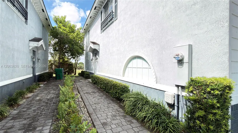 3418 NW 13th St Lauderhill, FL 33311