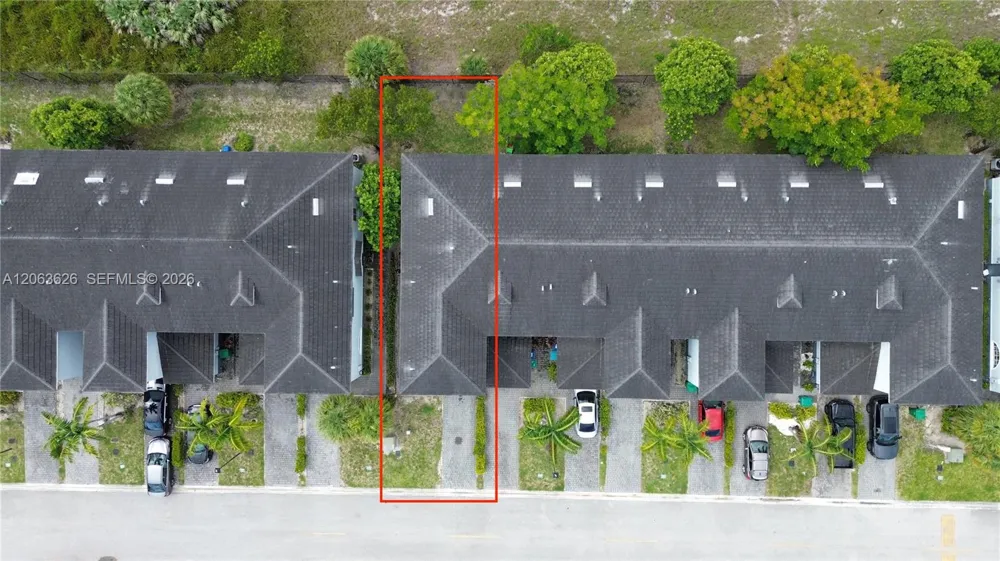 3418 NW 13th St Lauderhill, FL 33311