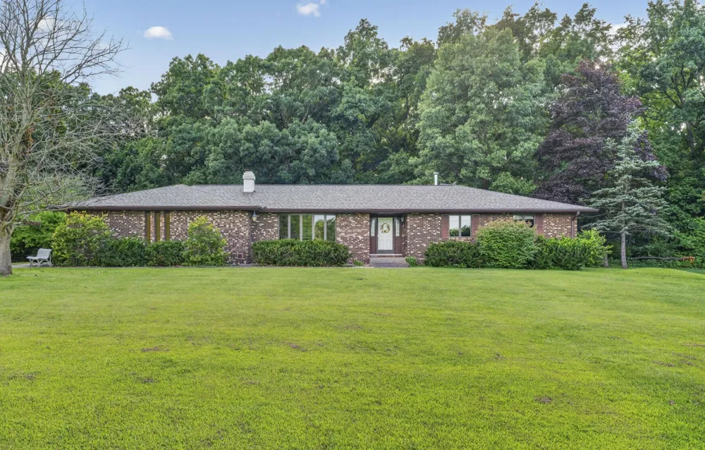 200 560 W Valparaiso, IN 46385