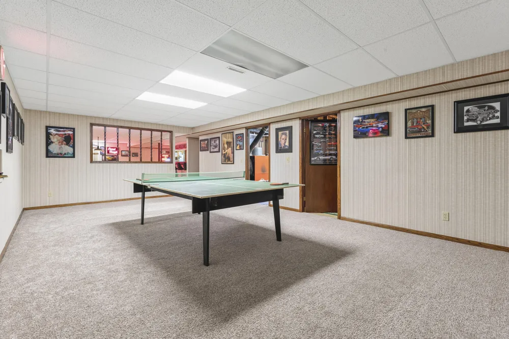 200 560 W Valparaiso, IN 46385