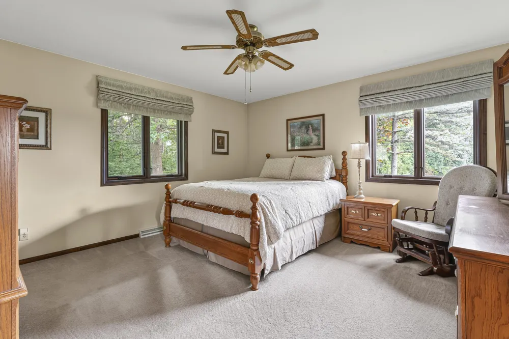 200 560 W Valparaiso, IN 46385