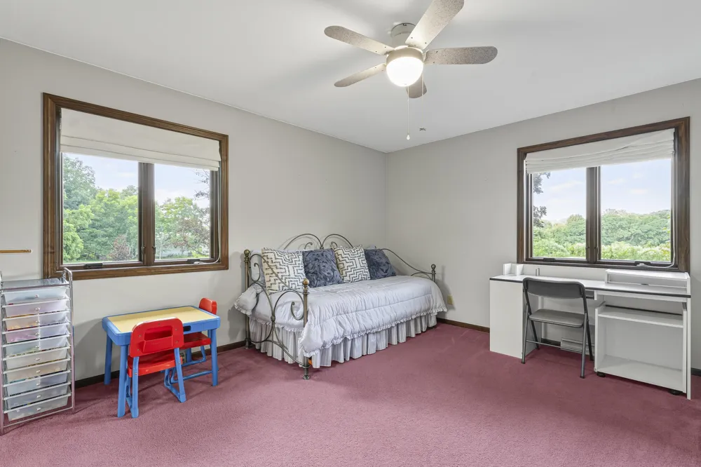 200 560 W Valparaiso, IN 46385
