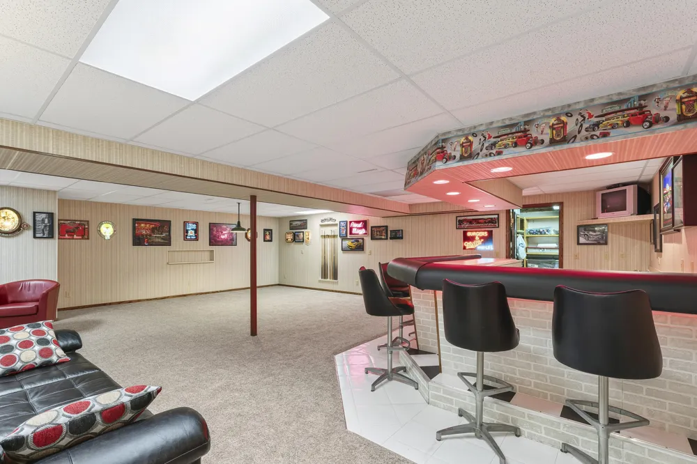 200 560 W Valparaiso, IN 46385