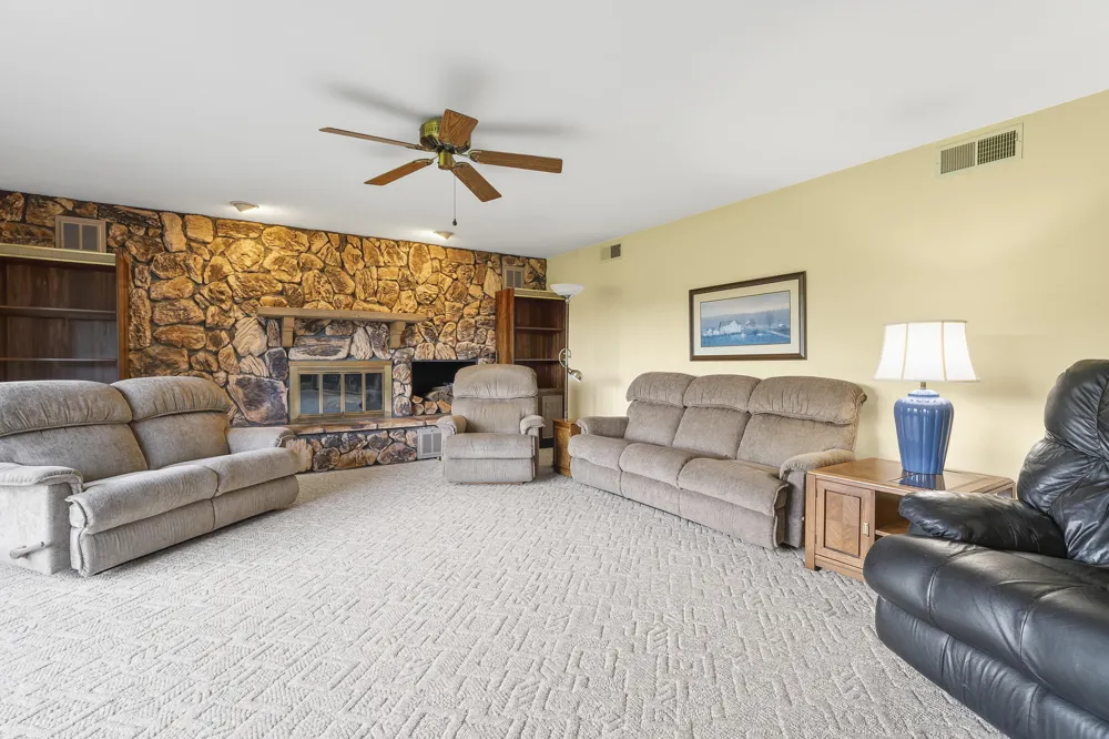 200 560 W Valparaiso, IN 46385