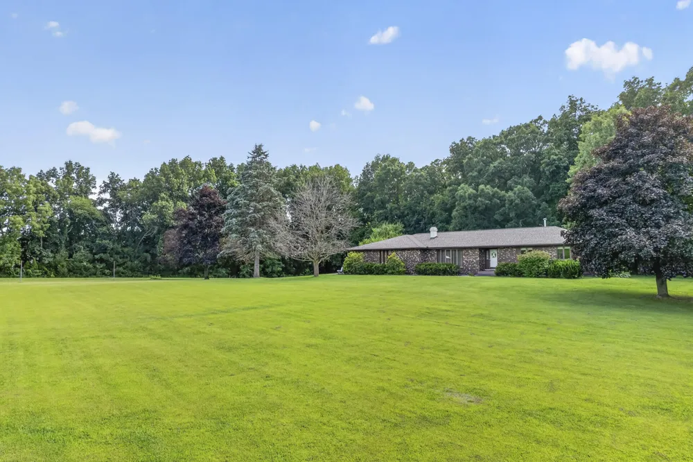200 560 W Valparaiso, IN 46385