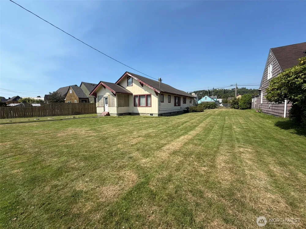 1808 Pacific Avenue Aberdeen, WA 98520