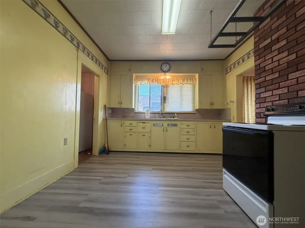 1808 Pacific Avenue Aberdeen, WA 98520