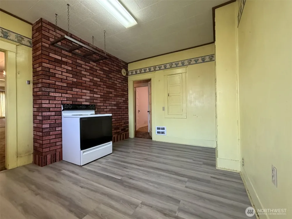 1808 Pacific Avenue Aberdeen, WA 98520