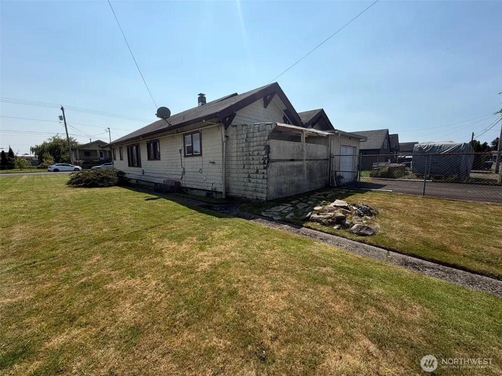 1808 Pacific Avenue Aberdeen, WA 98520