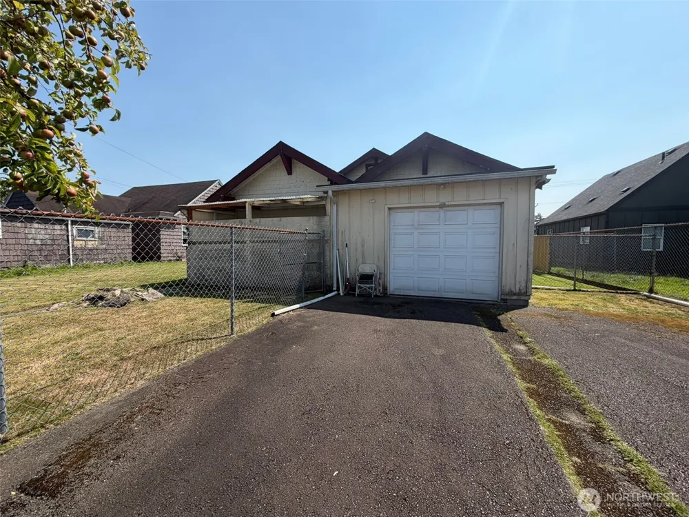 1808 Pacific Avenue Aberdeen, WA 98520