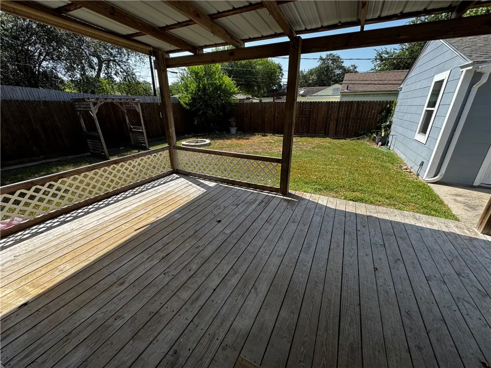 328 S Morningside Street Corpus Christi, TX 78404