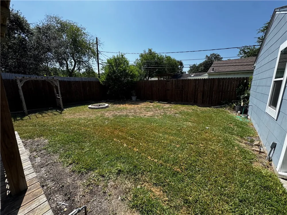 328 S Morningside Street Corpus Christi, TX 78404