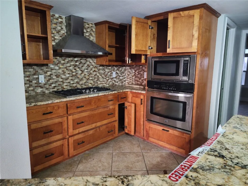 131 Woodhaven Ingleside, TX 78362