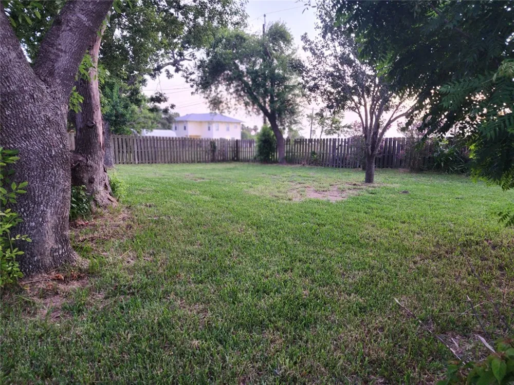 131 Woodhaven Ingleside, TX 78362