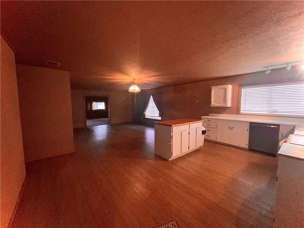 105 CANAL ST Mathis, TX 78368