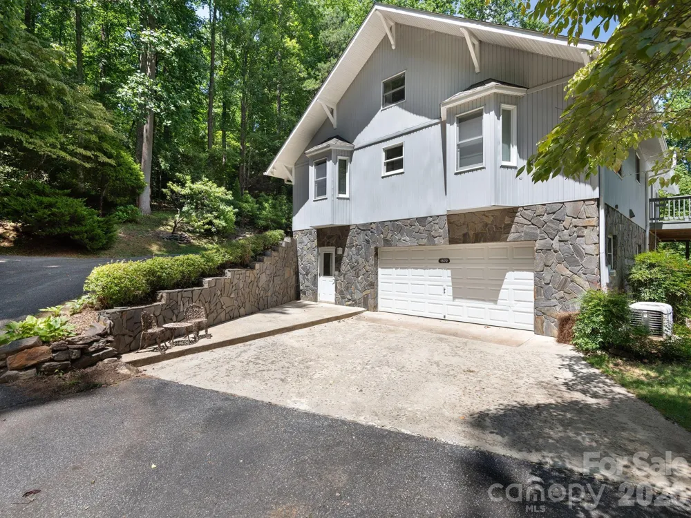 1572 Brushy Fork Road Sylva, NC 28779