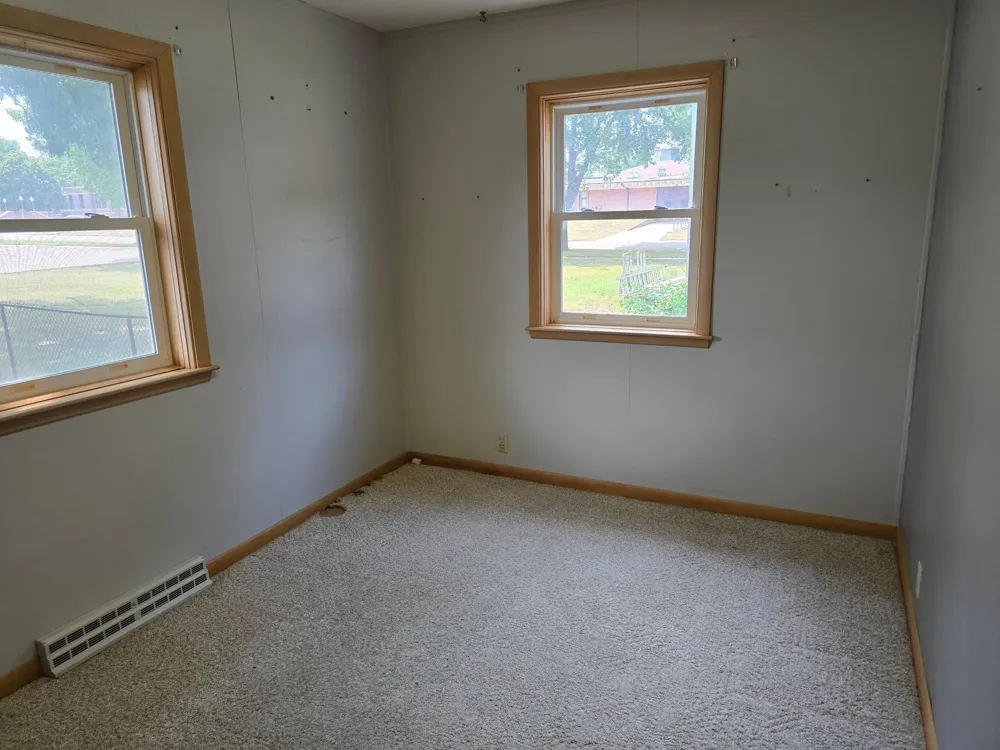 306 E Crawford Street Luverne, MN 56156