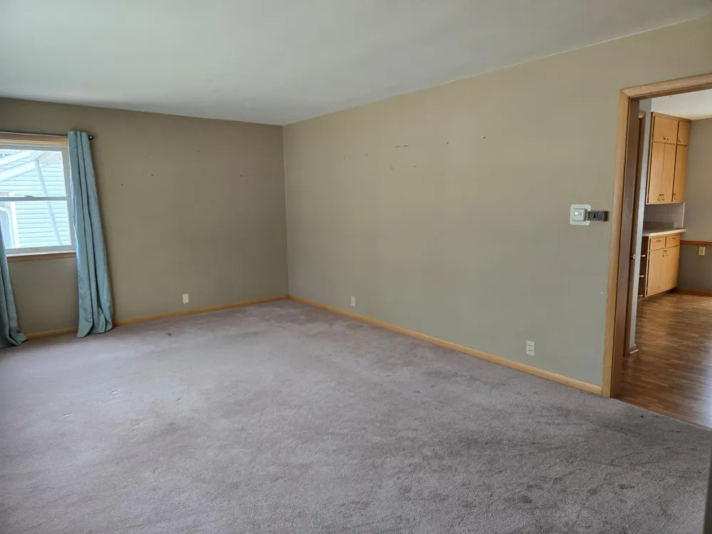 306 E Crawford Street Luverne, MN 56156