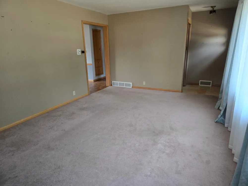 306 E Crawford Street Luverne, MN 56156