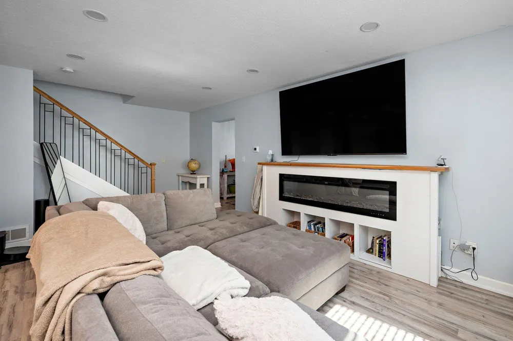 724 E Broadway Street Monticello, MN 55362