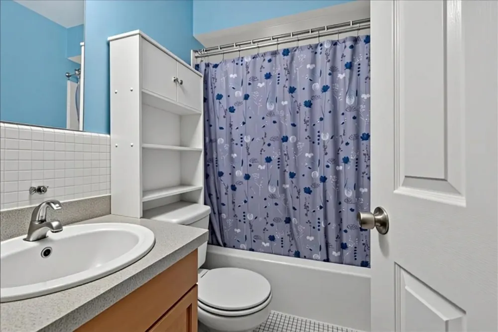 1942 Axtell Drive #3 Troy City, MI 48084