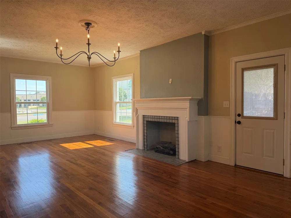 926 Calaveras Street Graham, TX 76450