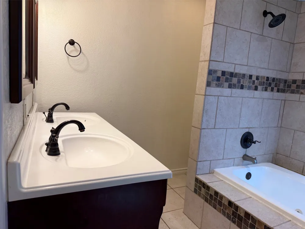 926 Calaveras Street Graham, TX 76450