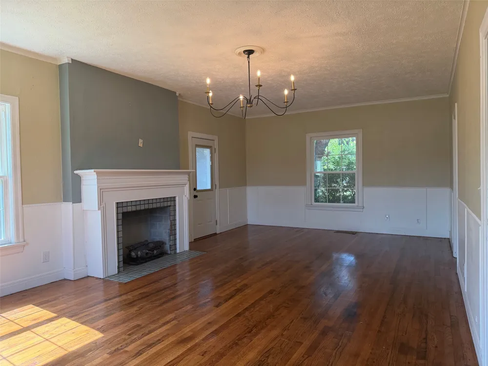 926 Calaveras Street Graham, TX 76450
