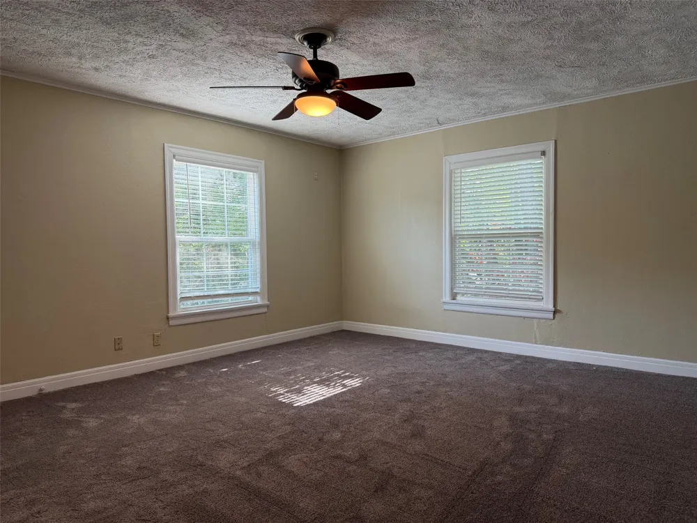 926 Calaveras Street Graham, TX 76450