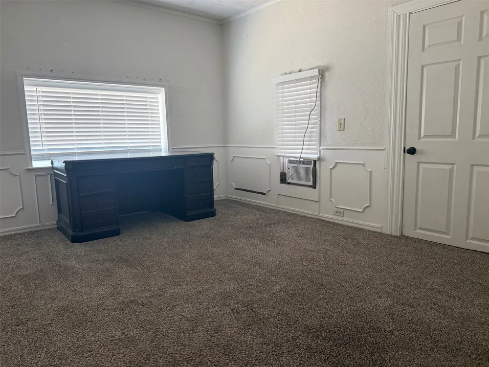 926 Calaveras Street Graham, TX 76450