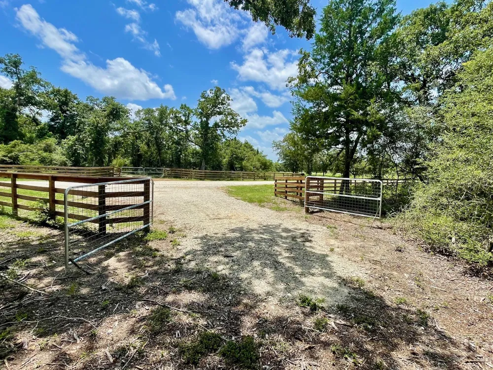 9226 Stetson Drive Normangee, TX 77871