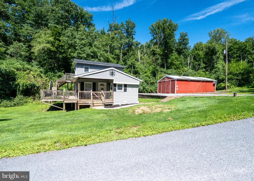 596 CHRISTMAN ROAD Kutztown, PA 19530