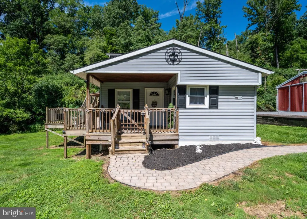 596 CHRISTMAN ROAD Kutztown, PA 19530