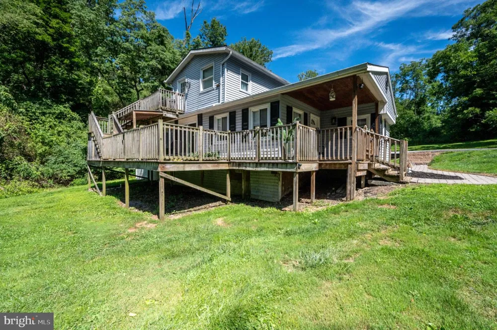 596 CHRISTMAN ROAD Kutztown, PA 19530