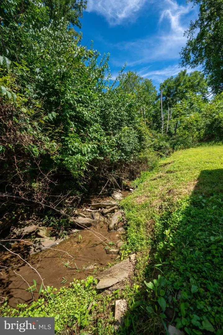 596 CHRISTMAN ROAD Kutztown, PA 19530