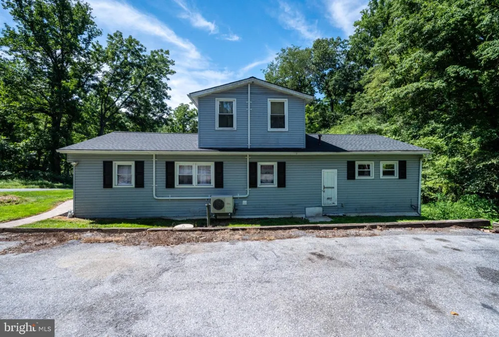 596 CHRISTMAN ROAD Kutztown, PA 19530