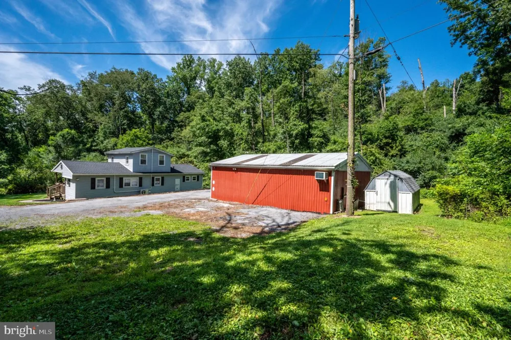 596 CHRISTMAN ROAD Kutztown, PA 19530