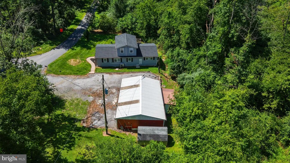 596 CHRISTMAN ROAD Kutztown, PA 19530