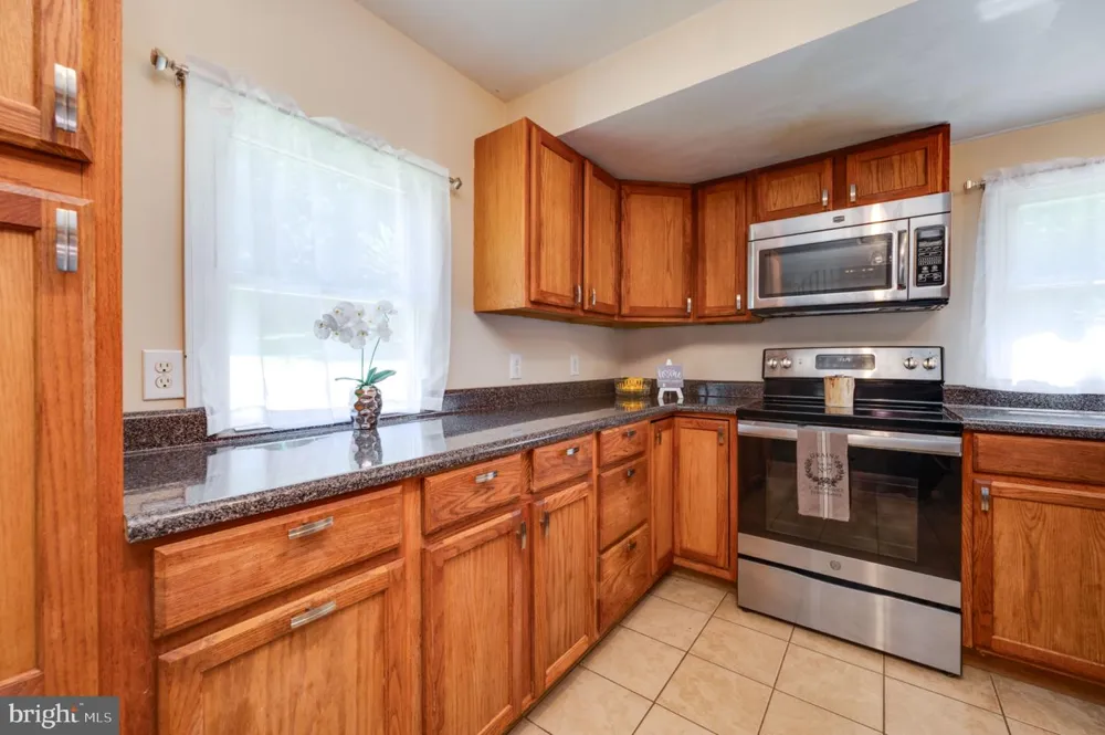 596 CHRISTMAN ROAD Kutztown, PA 19530