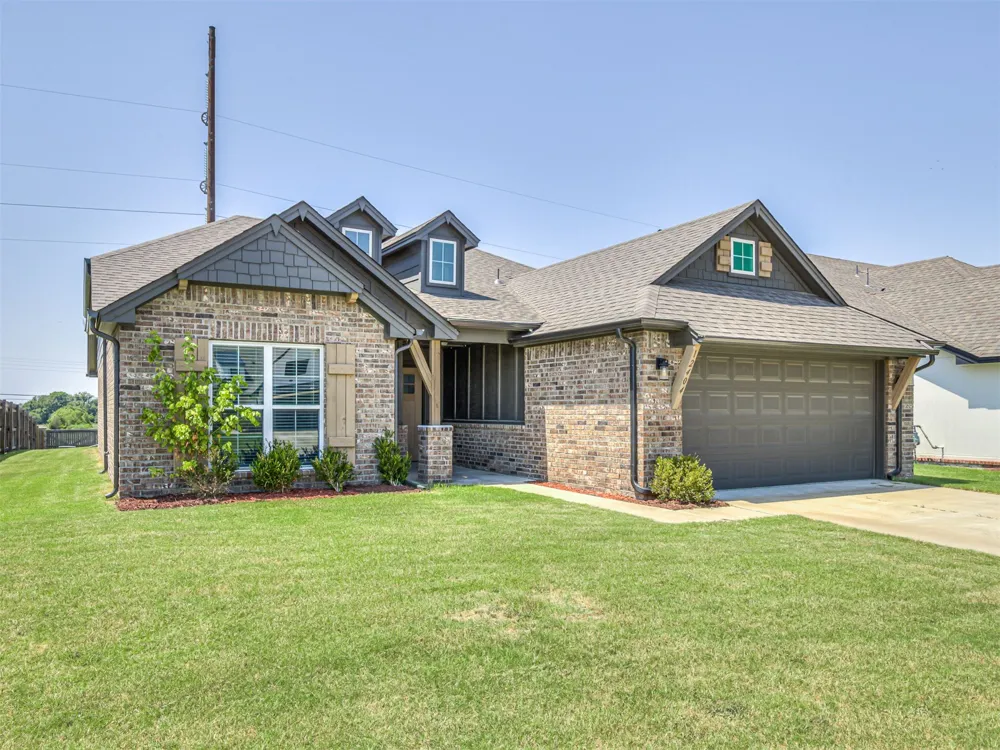 12404 130 EastAvenue Collinsville, OK 74021
