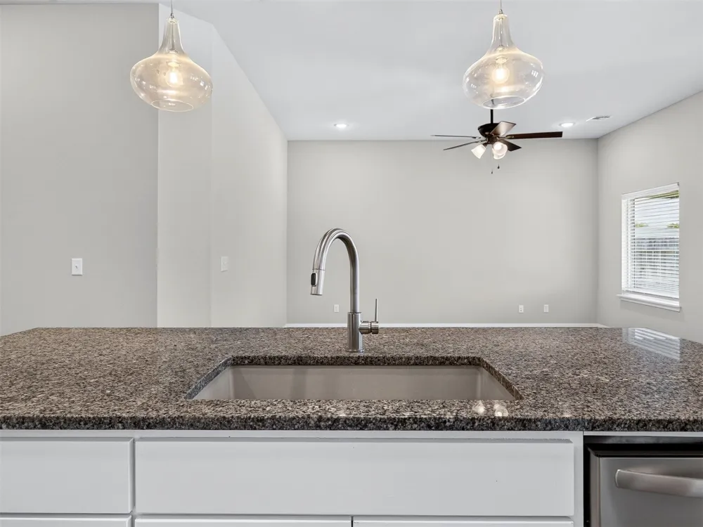 12404 130 EastAvenue Collinsville, OK 74021