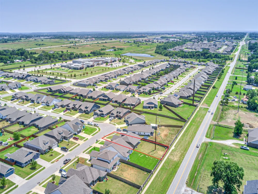12404 130 EastAvenue Collinsville, OK 74021